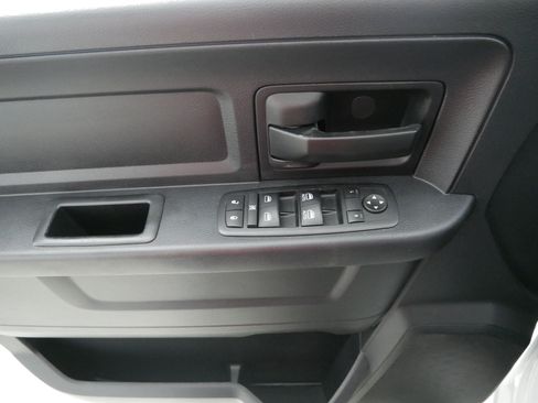 Used 2016 RAM 1500 Express AWD/4WD image 19