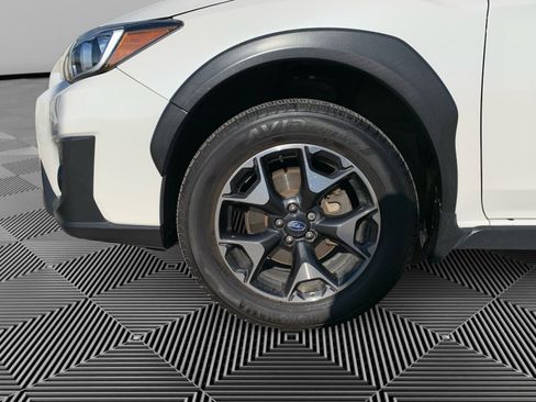 Used 2019 Subaru Crosstrek 2.0i Premium w/ Moonroof Package image 18