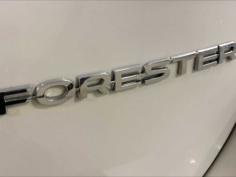 Used 2020 Subaru Forester Limited image 10