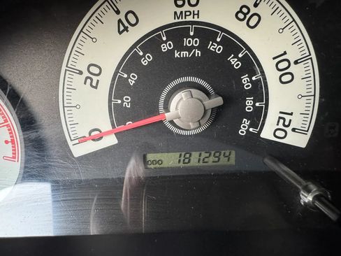 Used 2010 Toyota FJ Cruiser 4WD image 31