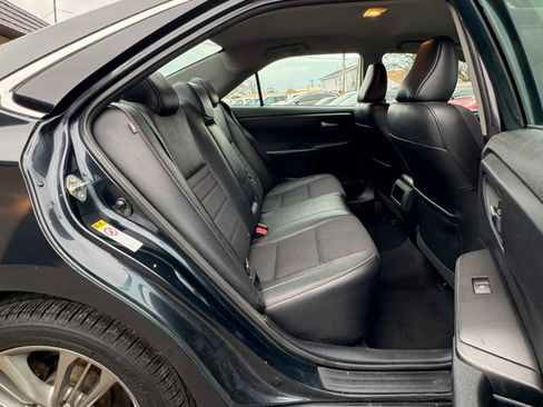 Used 2017 Toyota Camry SE image 7