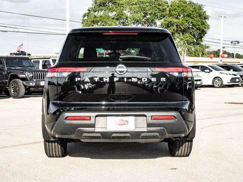 Used 2025 Nissan Pathfinder S FWD image 6