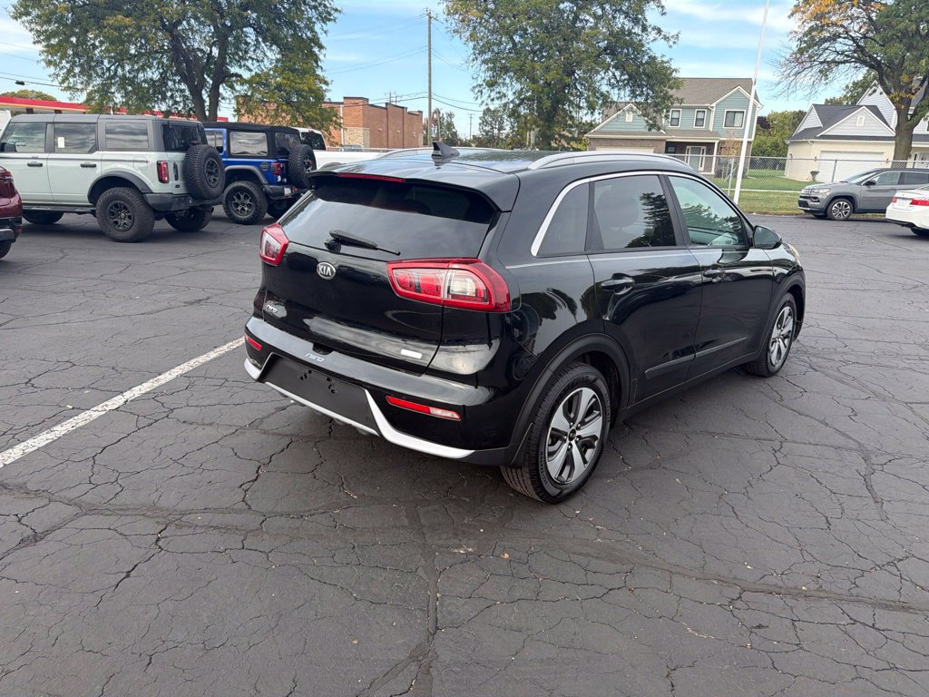 Used 2017 Kia Niro LX FWD image 6