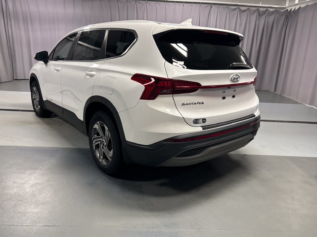 Used 2023 Hyundai Santa Fe SE FWD image 5
