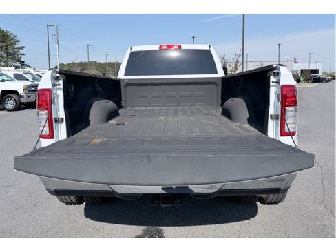 Used 2023 RAM 3500 Big Horn w/ Level 1 Equipment Group image 9