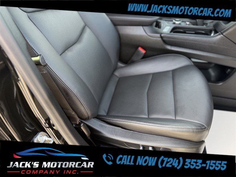 Used 2025 Cadillac XT5 Premium Luxury w/ LPO, Floor Liner Package AWD/4WD image 21