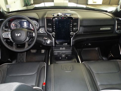 Used 2025 RAM 1500 Laramie AWD/4WD image 12