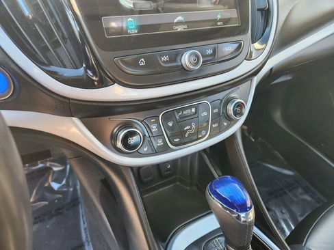Used 2017 Chevrolet Volt LT w/ Comfort Package image 26