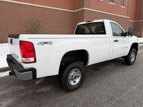 Used 2010 GMC Sierra 3500 W/T w/ Snow Plow Prep Package image 11