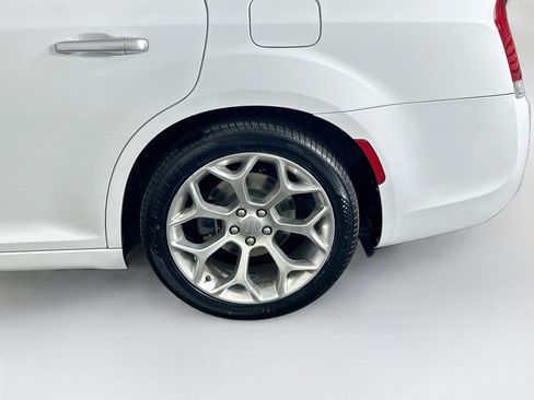 Used 2018 Chrysler 300 C w/ Sun, Sound & Nav Package RWD image 11