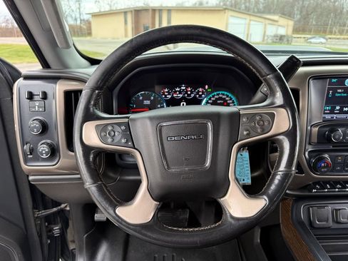 Used 2018 GMC Sierra 3500 Denali w/ Duramax Plus Package image 25
