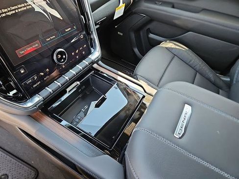 New 2026 GMC Yukon Denali w/ Sun & Power Step Package image 20