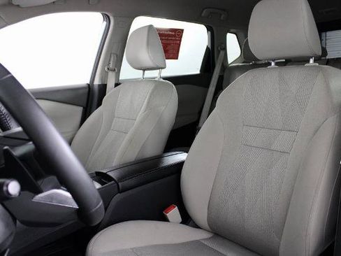 Certified 2025 Nissan Rogue SV image 16