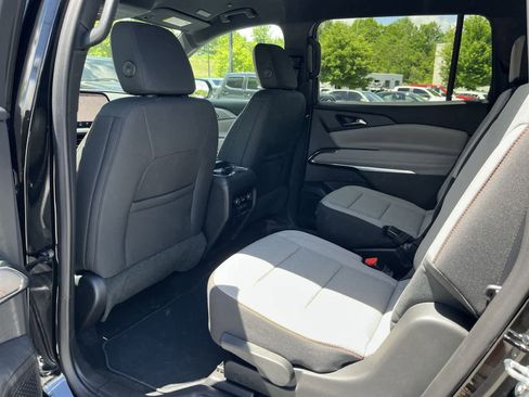 New 2025 Chevrolet Traverse LT w/ Driver Confidence Package FWD image 24