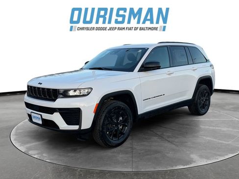 New 2026 Jeep Grand Cherokee Altitude AWD/4WD image 2