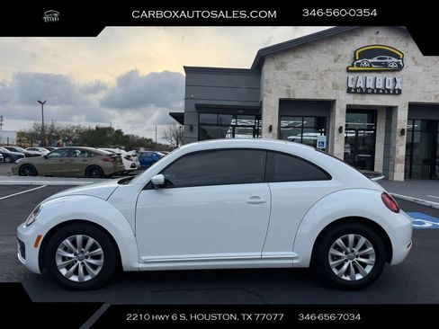 Used 2019 Volkswagen Beetle 2.0T S image 2