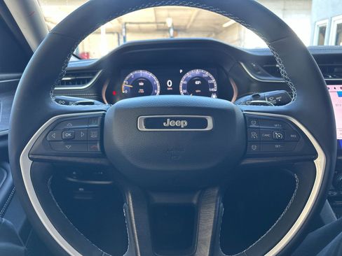 Used 2023 Jeep Grand Cherokee Limited w/ Trailer Tow Prep Group (B) image 22