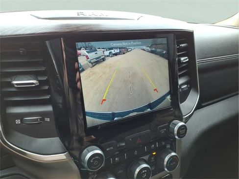 Used 2019 RAM 1500 Laramie image 14