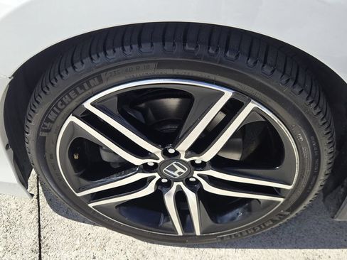 Used 2017 Honda Accord Sport Special Edition image 10