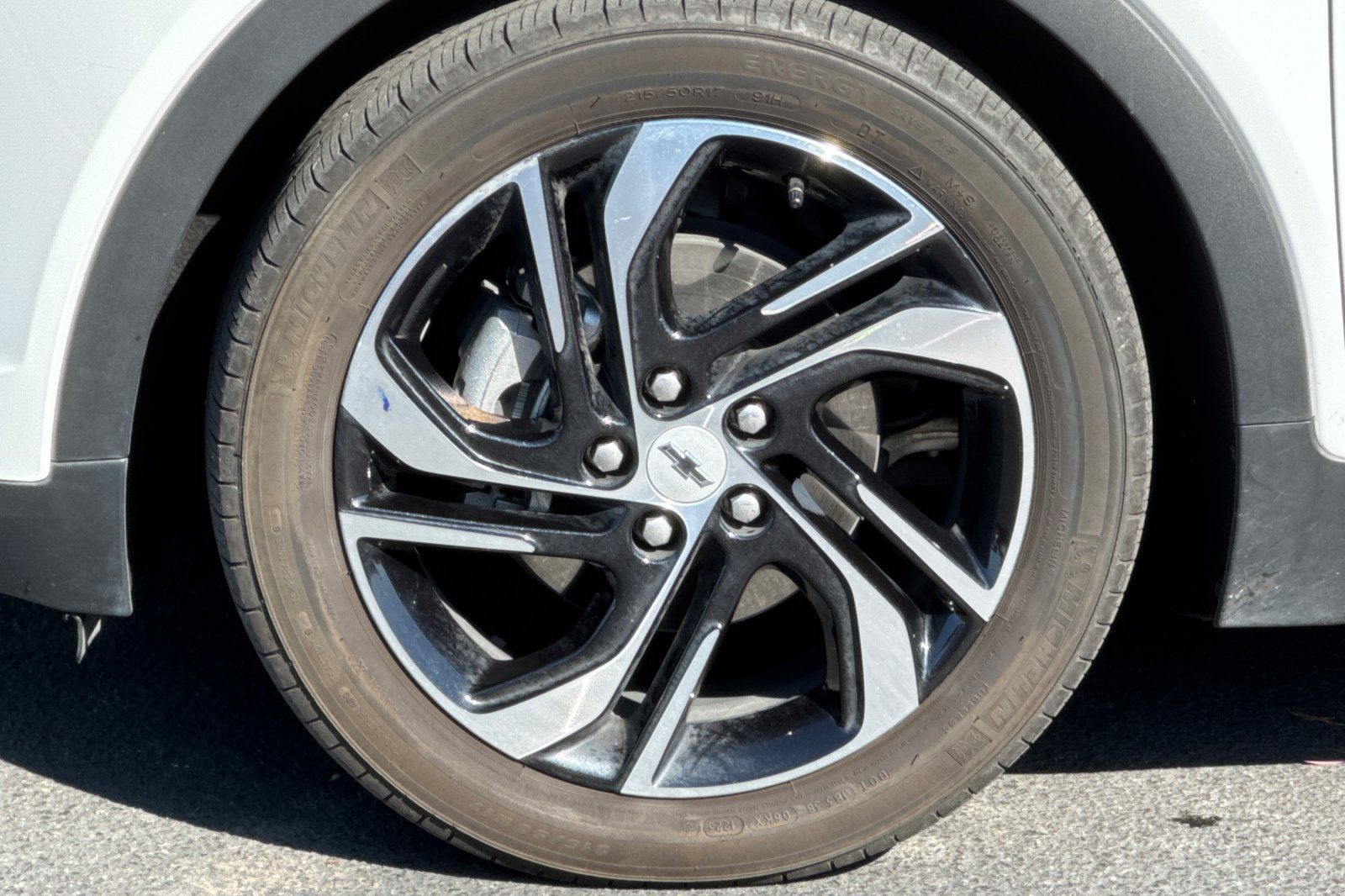 Used 2023 Chevrolet Bolt LT w/ Infotainment Package FWD image 41