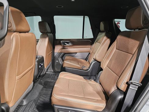 Used 2024 Chevrolet Tahoe High Country AWD/4WD image 36