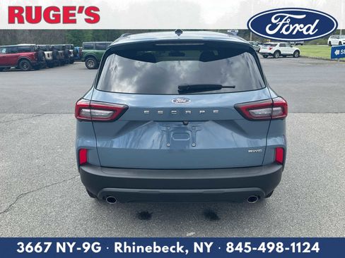 Certified 2025 Ford Escape ST-Line Select AWD/4WD image 4