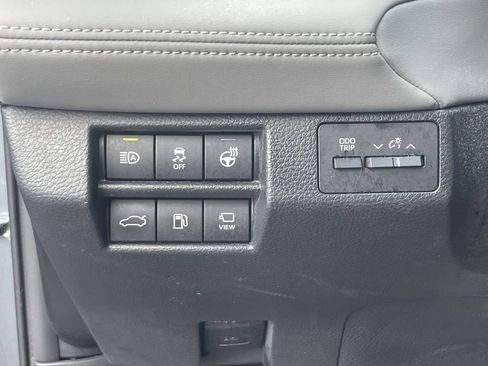 Used 2020 Toyota Avalon Limited w/ Advanced Safety Package FWD image 21