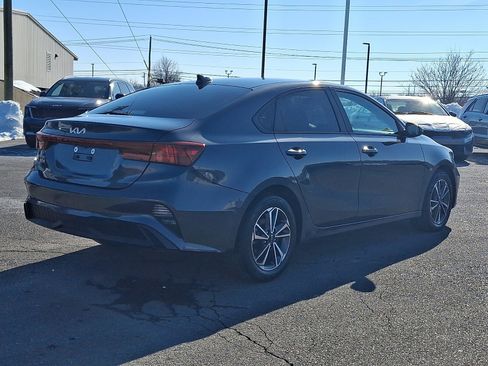 Used 2023 Kia Forte LXS w/ LXS Technology Package image 4