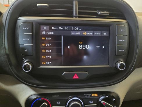 Used 2025 Kia Soul LX image 25