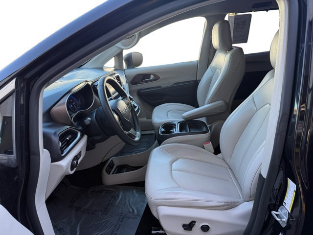 Used 2021 Chrysler Voyager Lxi FWD image 10