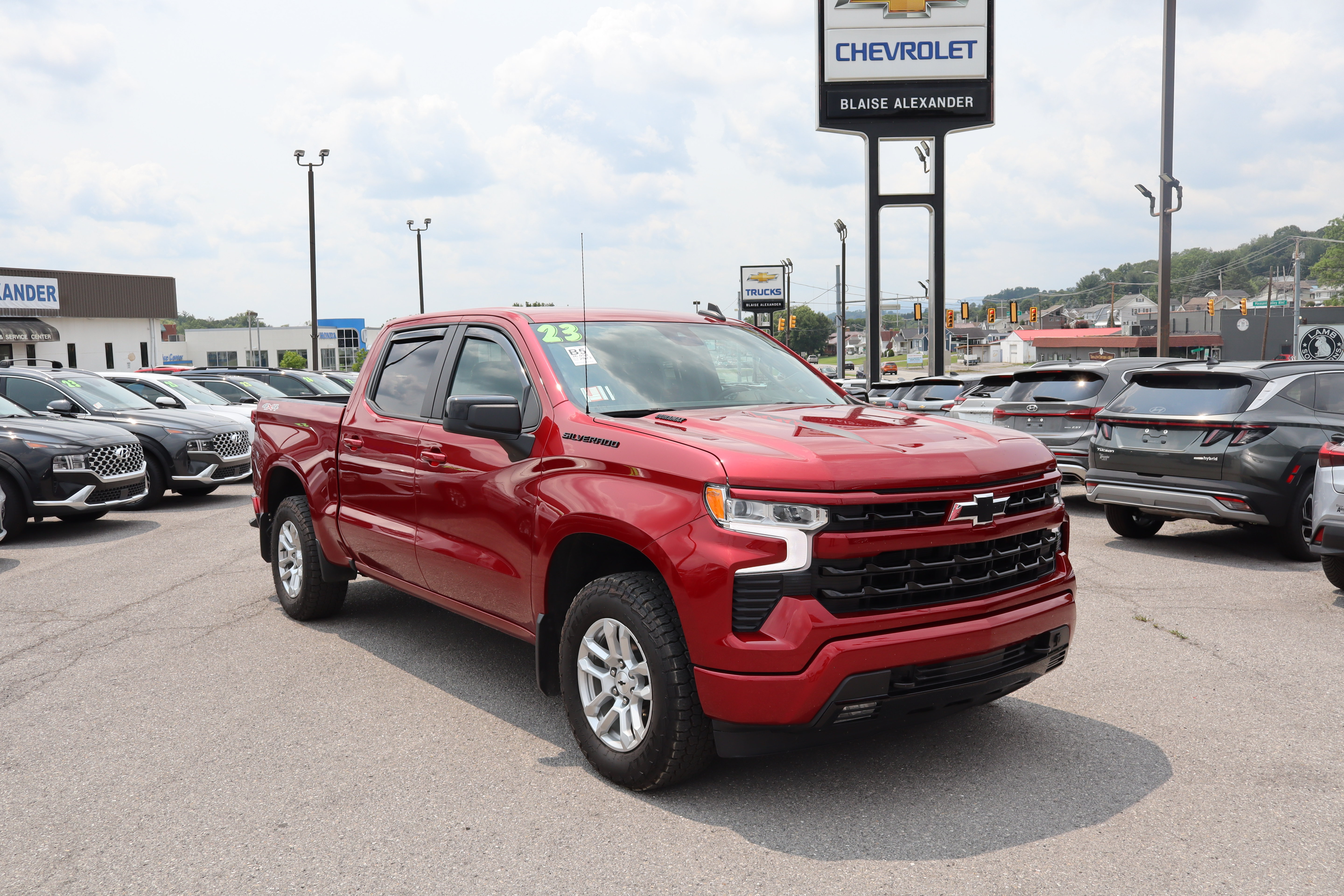 Used 2023 Chevrolet Silverado 1500 RST w/ LPO, Liner Protection Package AWD/4WD image 1