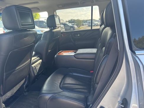 Used 2017 INFINITI QX80 4WD image 10