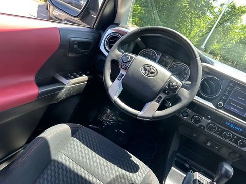 Used 2023 Toyota Tacoma SR5 AWD/4WD image 19