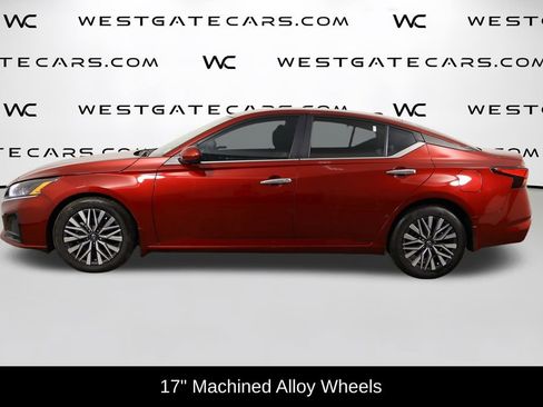 Used 2023 Nissan Altima 2.5 SV image 5
