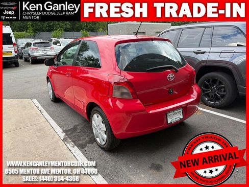 Used 2007 Toyota Yaris 2-Door Hatchback FWD image 8