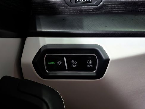 Used 2021 Lamborghini Urus image 29