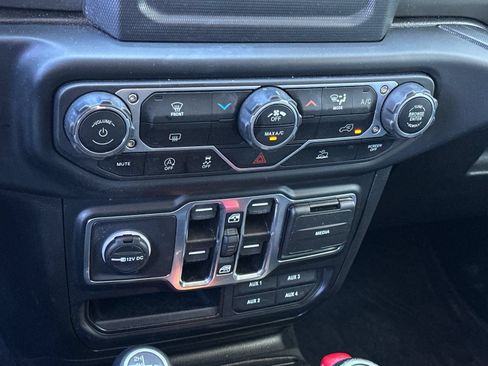 Used 2022 Jeep Wrangler Unlimited Sport AWD/4WD image 19