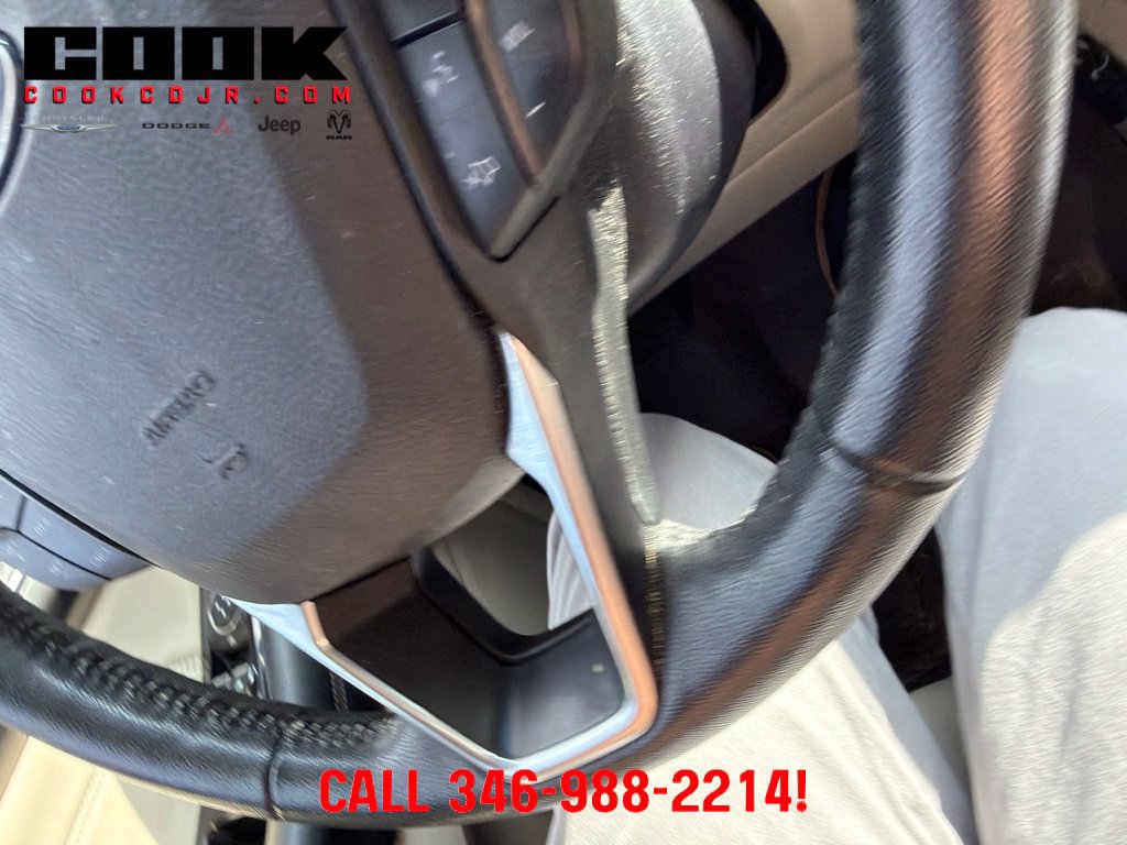 Used 2019 Ford Edge Titanium FWD image 18