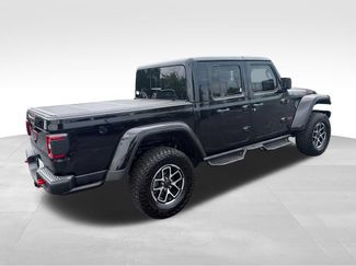 Used 2024 Jeep Gladiator Rubicon AWD/4WD video 5