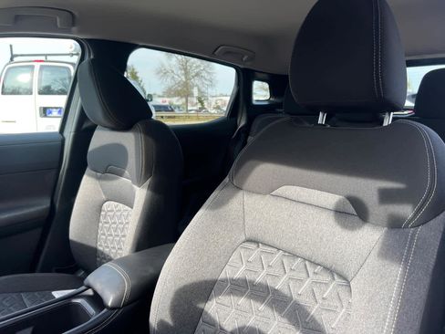 Used 2025 Nissan Kicks SV image 13
