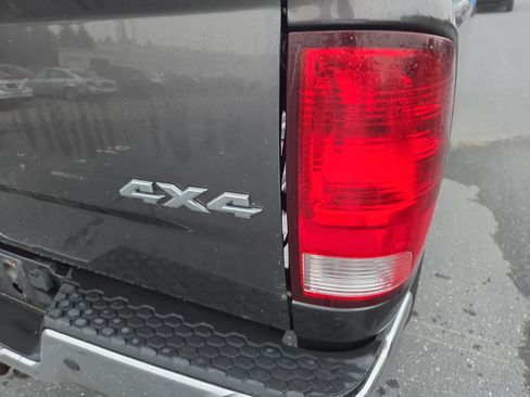 Used 2015 RAM 2500 Tradesman w/ Chrome Appearance Group AWD/4WD image 14
