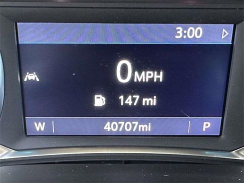 Certified 2023 Chevrolet Traverse LT w/ Rear Camera Mirror Package image 36