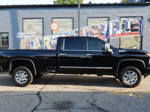 Used 2024 Chevrolet Silverado 2500 High Country AWD/4WD image 37