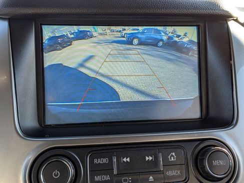 Used 2020 Chevrolet Suburban Premier image 13