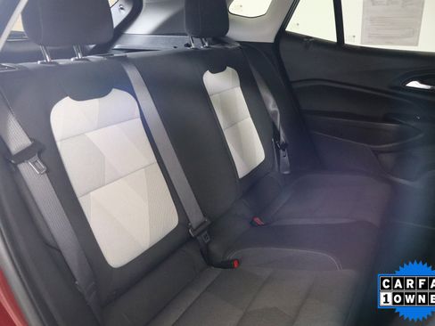 Certified 2025 Chevrolet Trax LS image 21