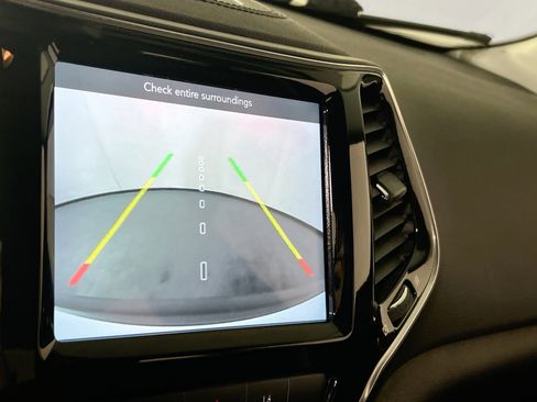 Used 2022 Jeep Cherokee Limited image 12