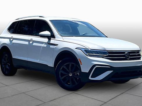 Used 2022 Volkswagen Tiguan SE FWD image 3