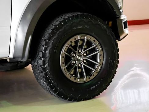 Used 2020 Ford F150 Raptor w/ Equipment Group 802A Luxury AWD/4WD image 56