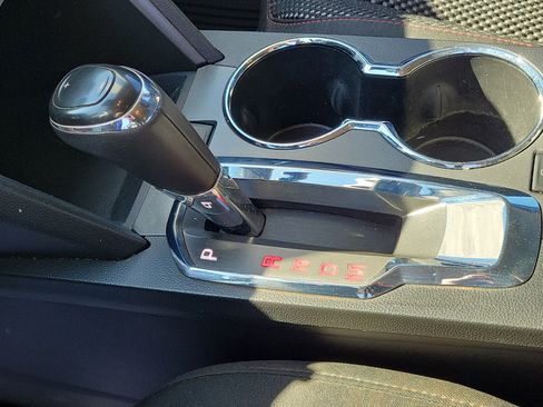 Used 2017 GMC Terrain SLE w/ Convenience Package image 28