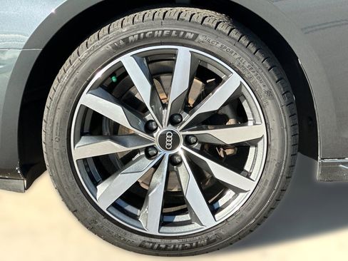 Used 2022 Audi A4 2.0T Premium Plus w/ Premium Plus Package image 11